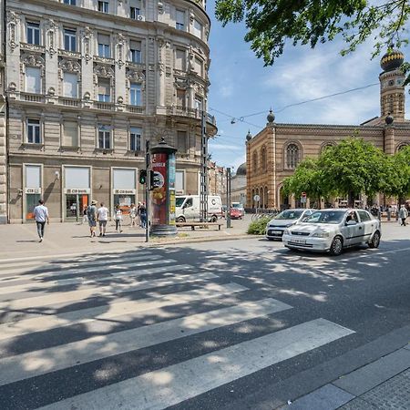 Sky Way Apartment Budapest Eksteriør billede